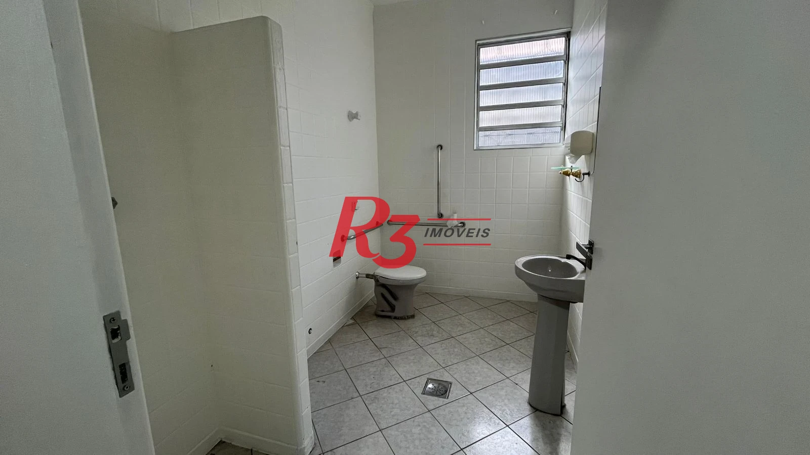 Casa com 3 dormitórios à venda, 171 m² por R$ 900.000,00 - Ponta da Praia - Santos/SP
