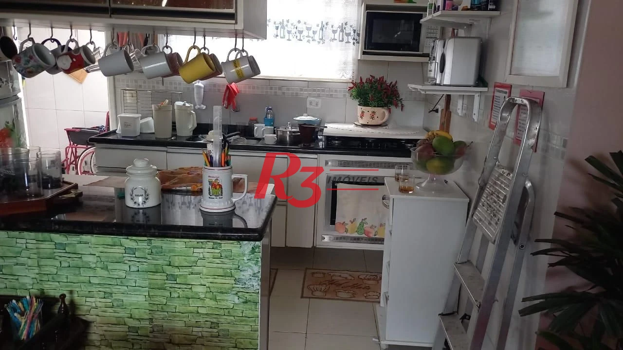 Village com 3 dormitórios à venda, 100 m² por R$ 620.000,00 - Macuco - Santos/SP