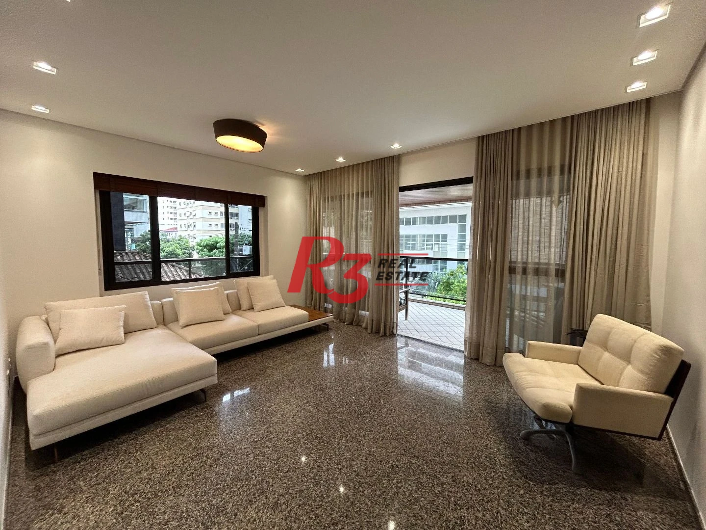 Apartamento com 3 dormitórios à venda, 189 m² por R$ 1.800.000,00 - Gonzaga - Santos/SP