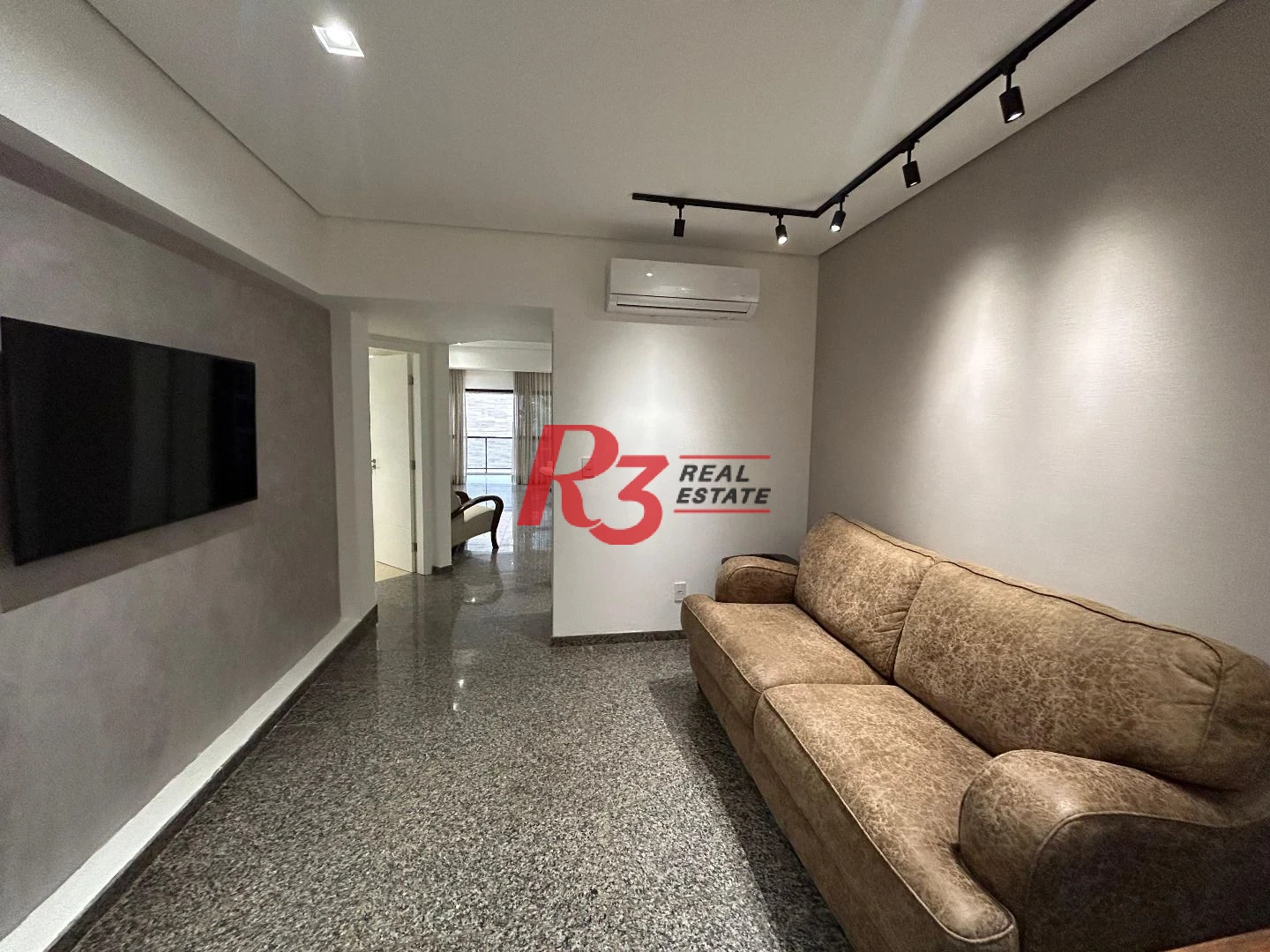 Apartamento com 3 dormitórios à venda, 189 m² por R$ 1.800.000,00 - Gonzaga - Santos/SP