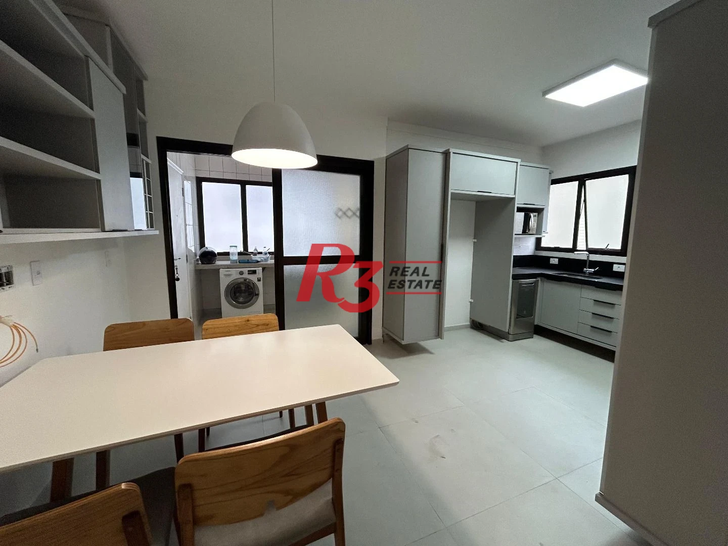 Apartamento com 3 dormitórios à venda, 189 m² por R$ 1.800.000,00 - Gonzaga - Santos/SP