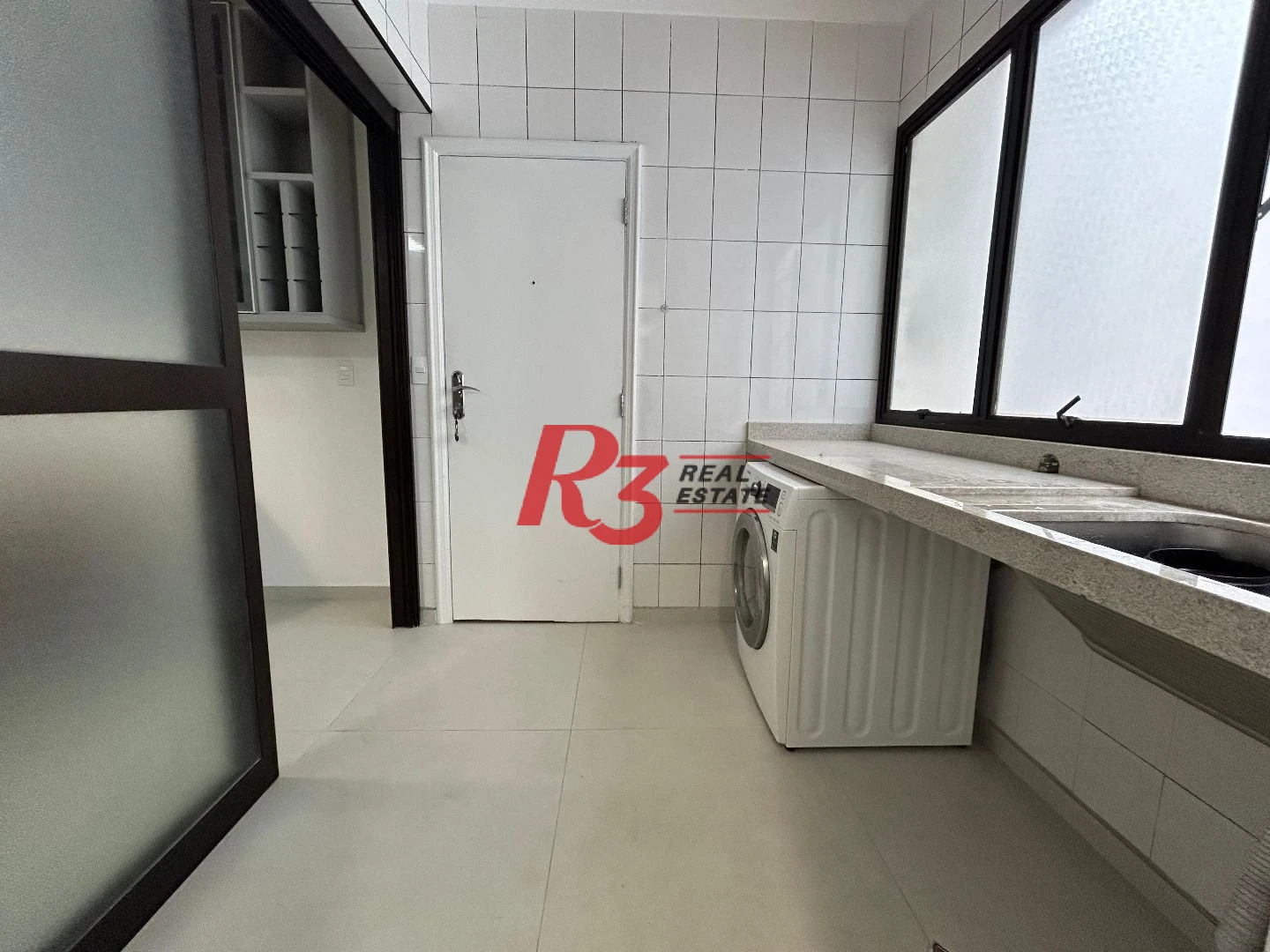Apartamento com 3 dormitórios à venda, 189 m² por R$ 1.800.000,00 - Gonzaga - Santos/SP