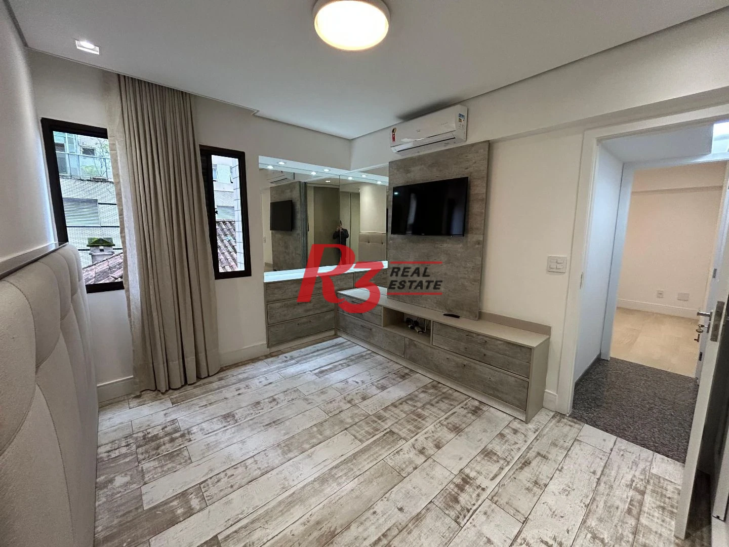 Apartamento com 3 dormitórios à venda, 189 m² por R$ 1.800.000,00 - Gonzaga - Santos/SP
