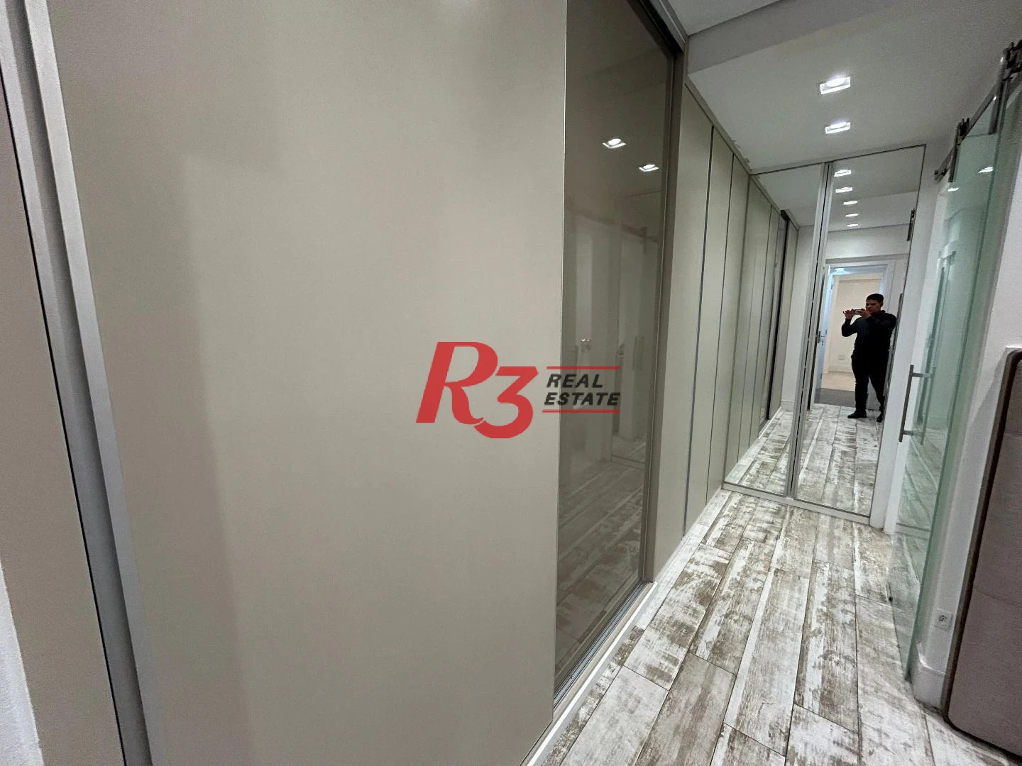 Apartamento com 3 dormitórios à venda, 189 m² por R$ 1.800.000,00 - Gonzaga - Santos/SP