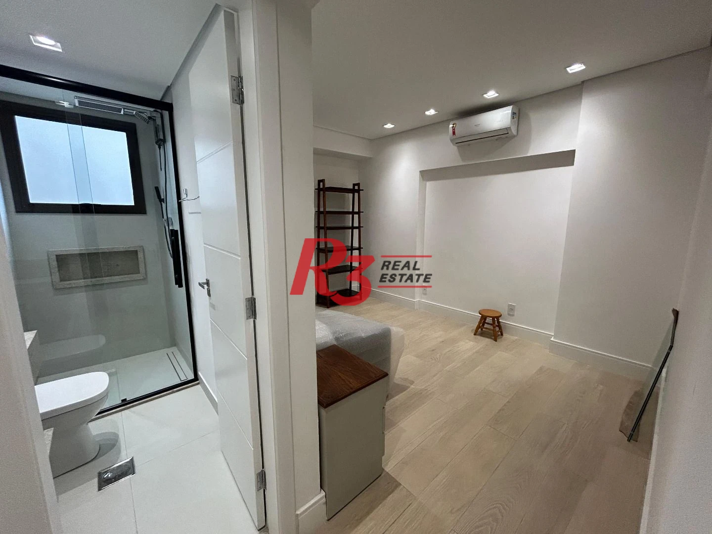 Apartamento com 3 dormitórios à venda, 189 m² por R$ 1.800.000,00 - Gonzaga - Santos/SP