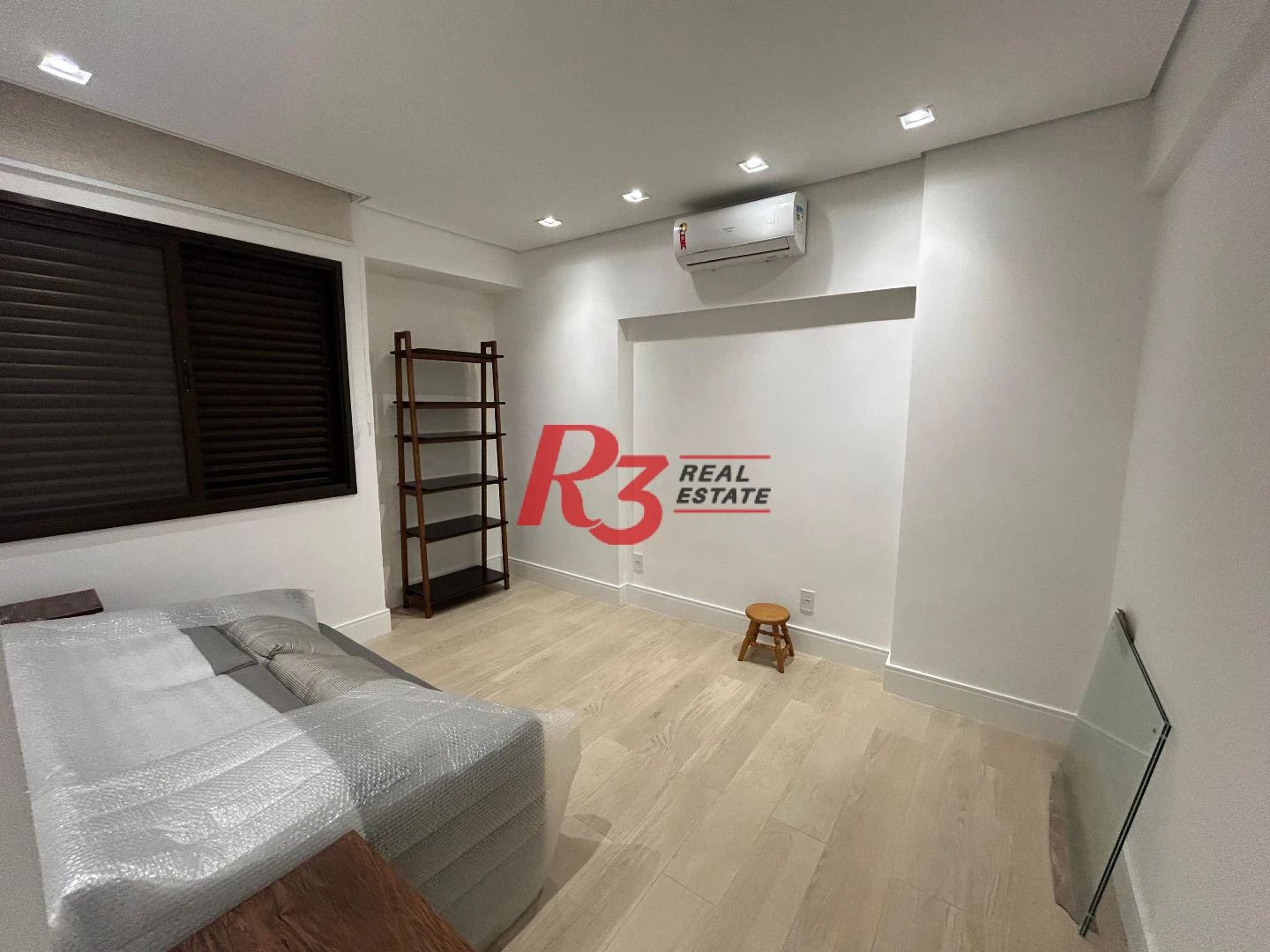 Apartamento com 3 dormitórios à venda, 189 m² por R$ 1.800.000,00 - Gonzaga - Santos/SP