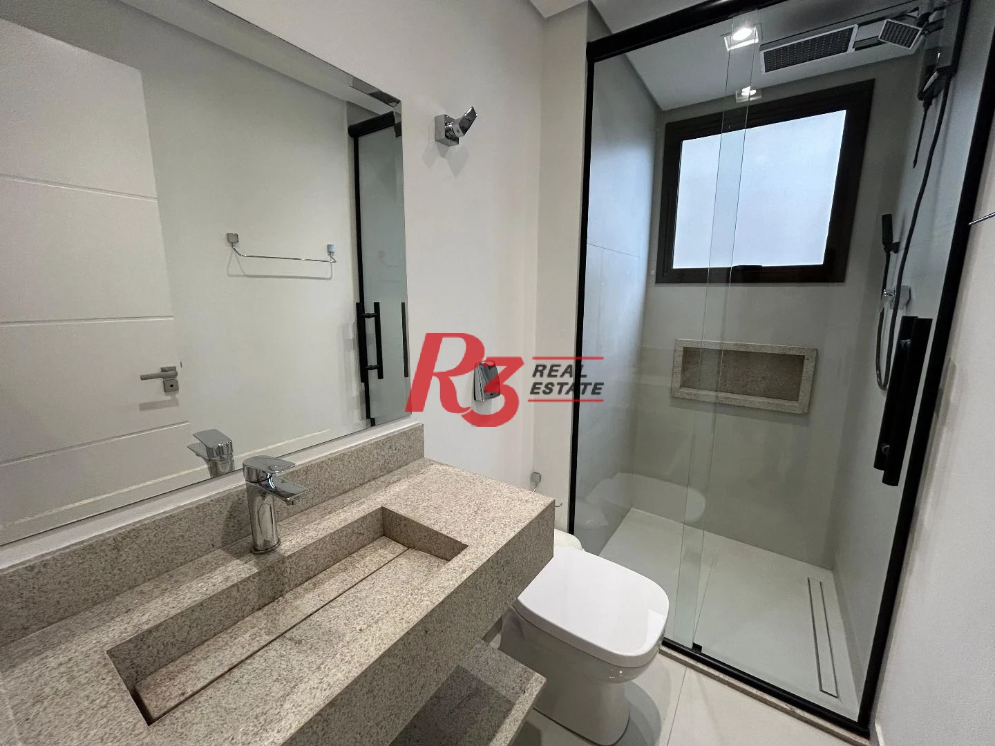 Apartamento com 3 dormitórios à venda, 189 m² por R$ 1.800.000,00 - Gonzaga - Santos/SP