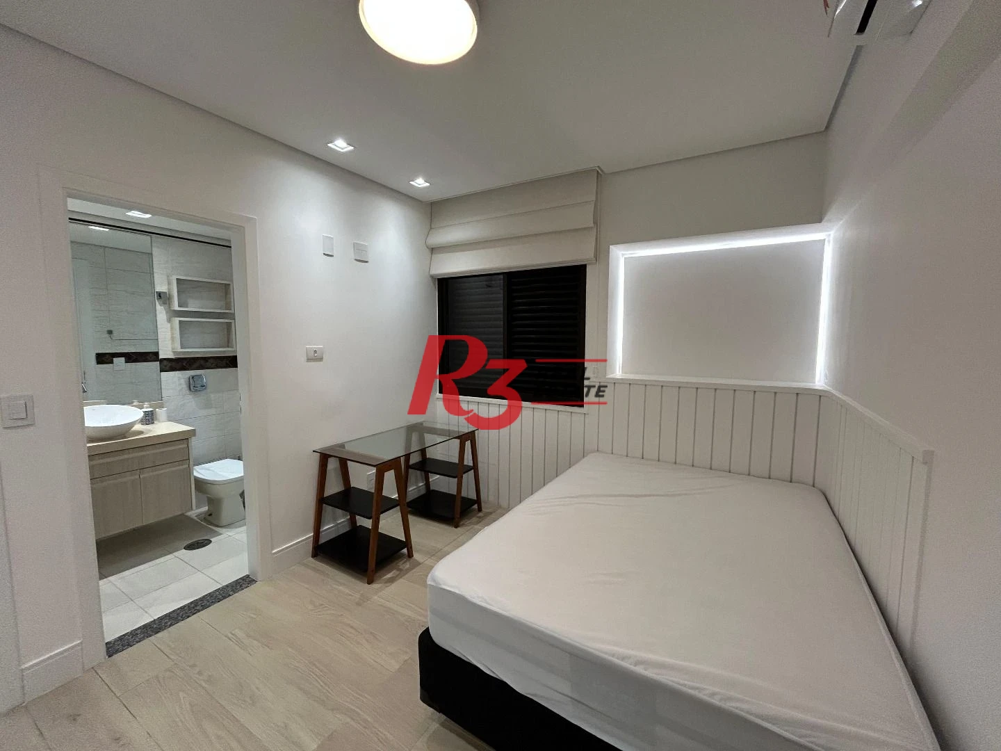 Apartamento com 3 dormitórios à venda, 189 m² por R$ 1.800.000,00 - Gonzaga - Santos/SP