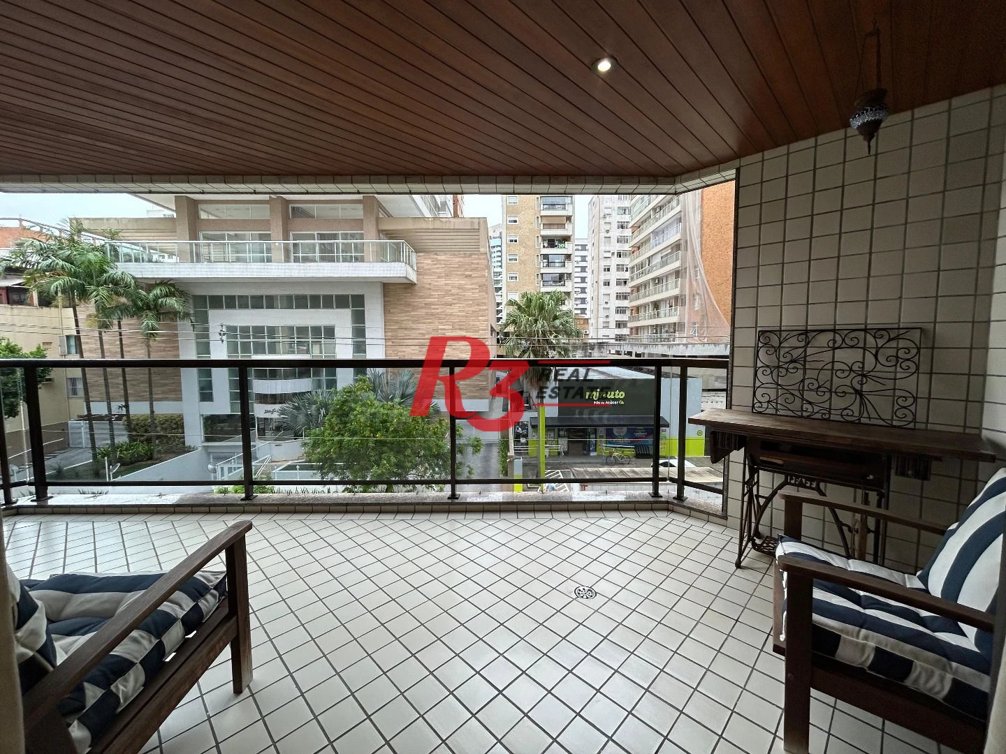Apartamento com 3 dormitórios à venda, 189 m² por R$ 1.800.000,00 - Gonzaga - Santos/SP