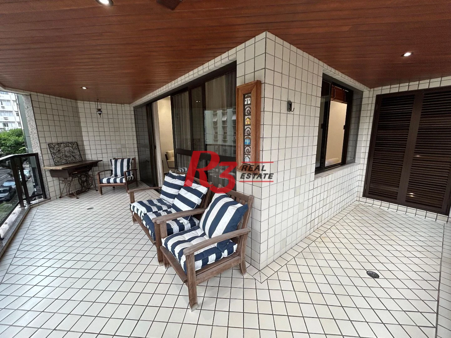 Apartamento com 3 dormitórios à venda, 189 m² por R$ 1.800.000,00 - Gonzaga - Santos/SP