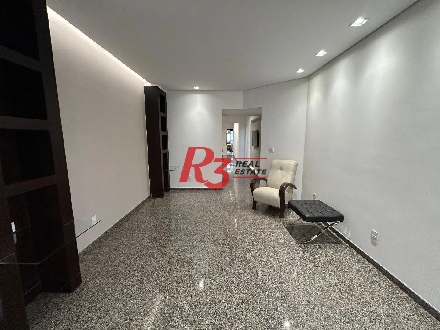 Apartamento com 3 dormitórios à venda, 189 m² por R$ 1.800.000,00 - Gonzaga - Santos/SP