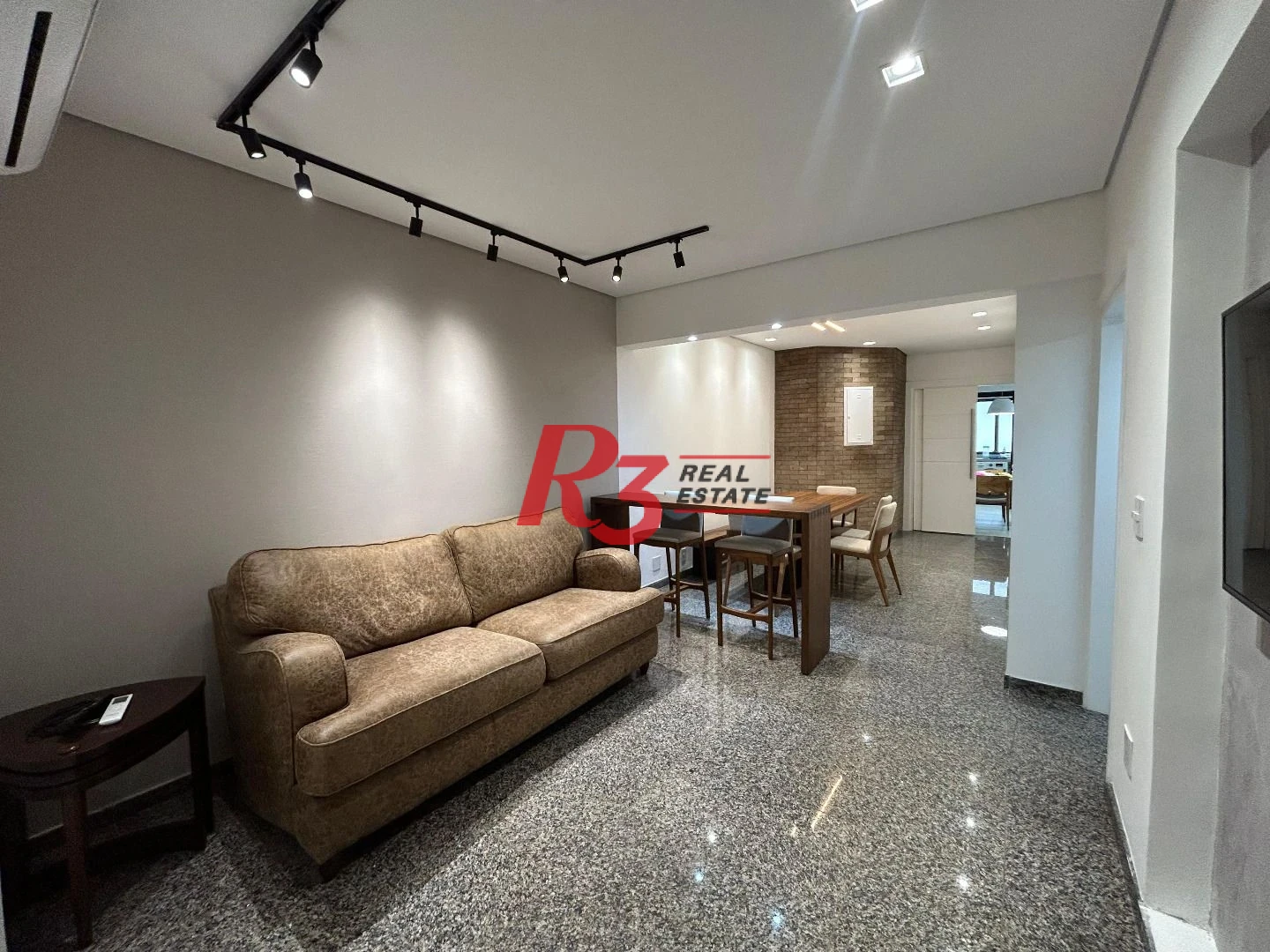 Apartamento com 3 dormitórios à venda, 189 m² por R$ 1.800.000,00 - Gonzaga - Santos/SP