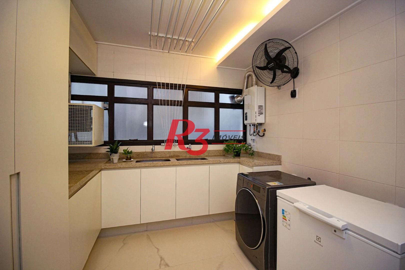 Apartamento com 4 dormitórios à venda, 320 m² por R$ 3.800.000,00 - Boqueirão - Santos/SP