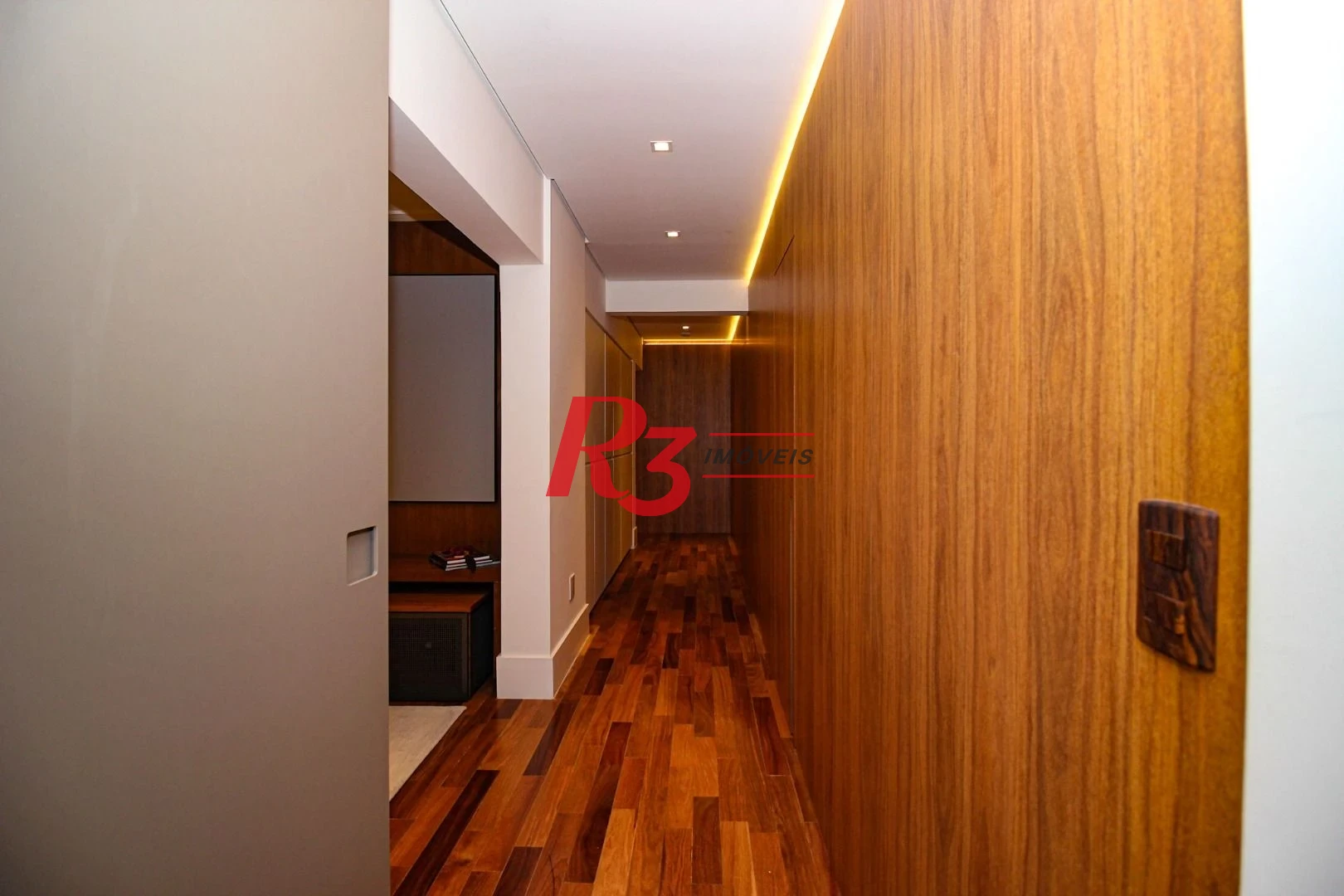 Apartamento com 4 dormitórios à venda, 320 m² por R$ 3.800.000,00 - Boqueirão - Santos/SP