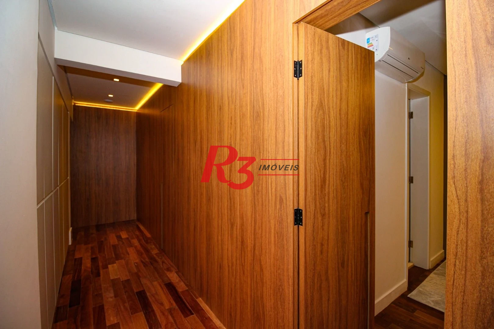 Apartamento com 4 dormitórios à venda, 320 m² por R$ 3.800.000,00 - Boqueirão - Santos/SP