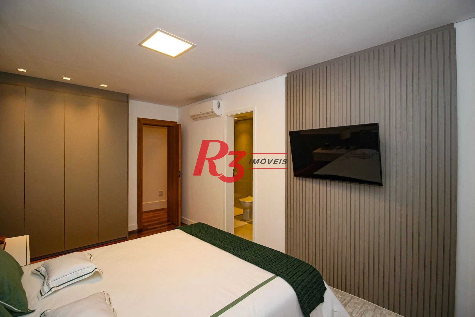 Apartamento com 4 dormitórios à venda, 320 m² por R$ 3.800.000,00 - Boqueirão - Santos/SP