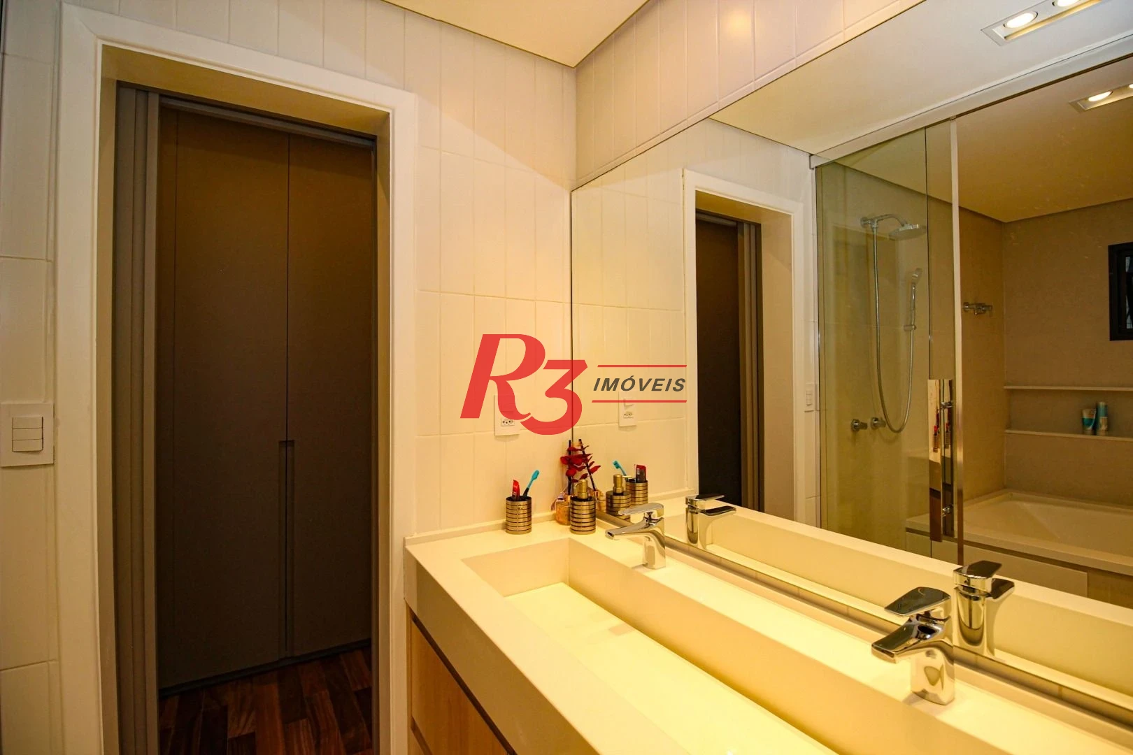Apartamento com 4 dormitórios à venda, 320 m² por R$ 3.800.000,00 - Boqueirão - Santos/SP
