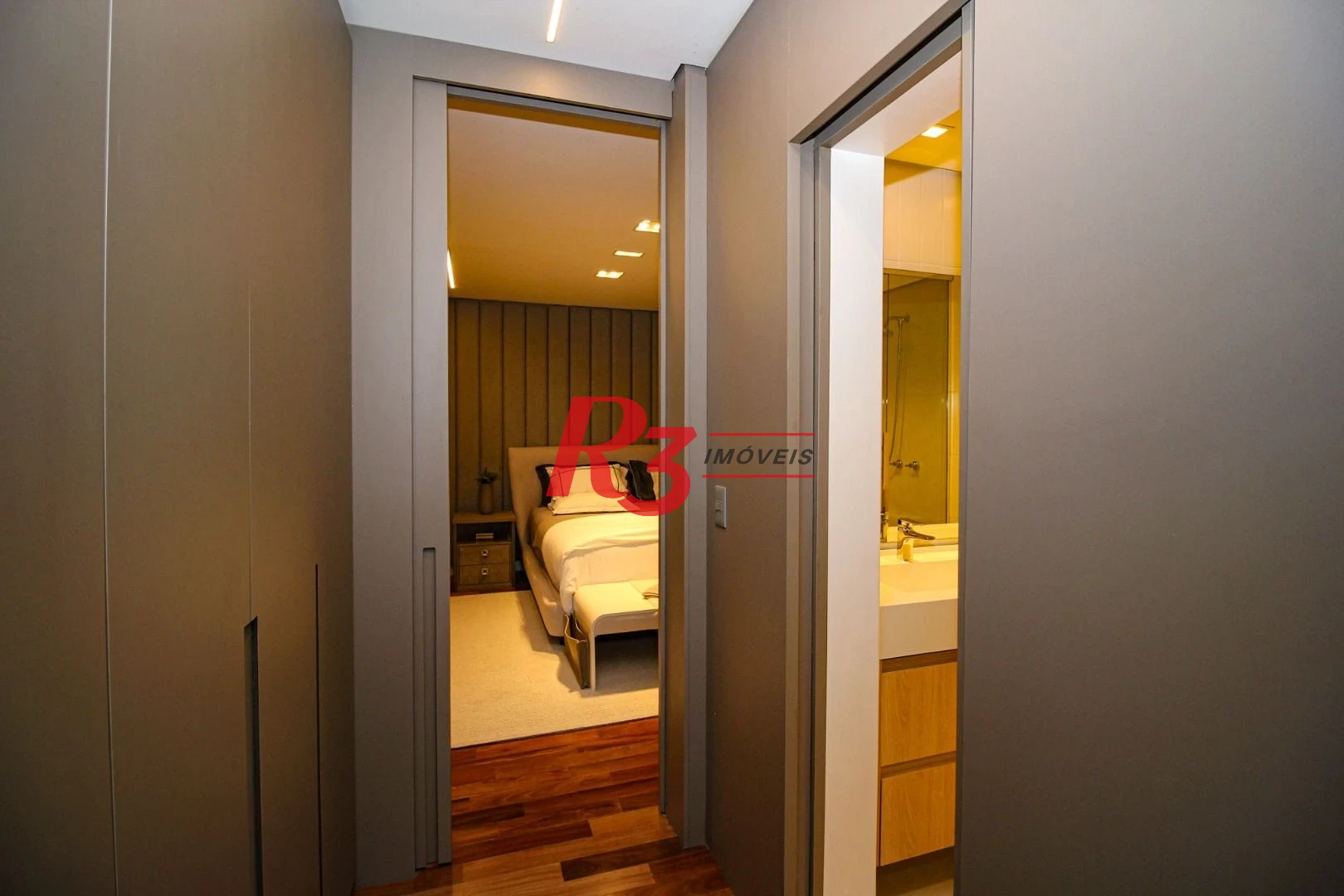 Apartamento com 4 dormitórios à venda, 320 m² por R$ 3.800.000,00 - Boqueirão - Santos/SP