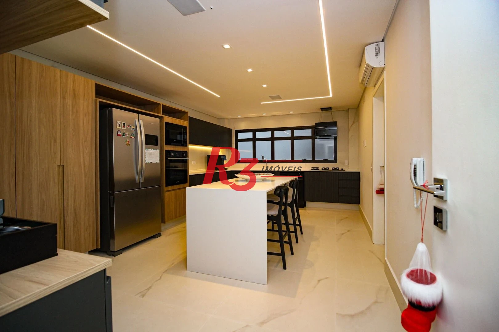Apartamento com 4 dormitórios à venda, 320 m² por R$ 3.800.000,00 - Boqueirão - Santos/SP