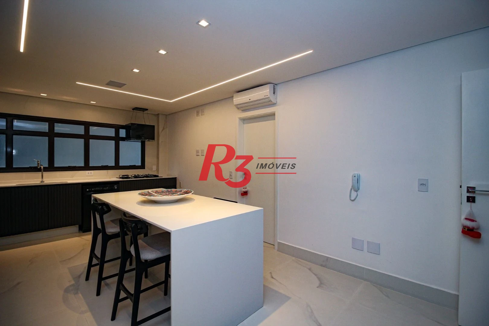 Apartamento com 4 dormitórios à venda, 320 m² por R$ 3.800.000,00 - Boqueirão - Santos/SP