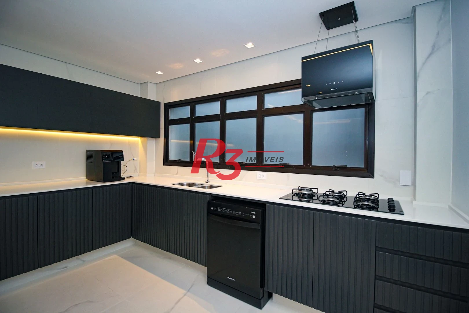 Apartamento com 4 dormitórios à venda, 320 m² por R$ 3.800.000,00 - Boqueirão - Santos/SP