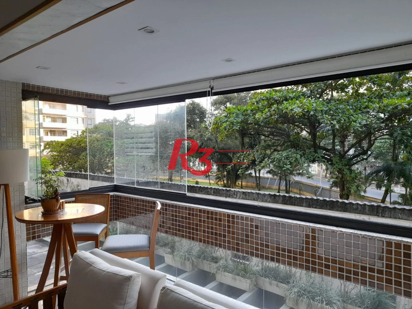 Apartamento com 3 dormitórios à venda, 140 m² por R$ 750.000,00 - Centro - Guarujá/SP
