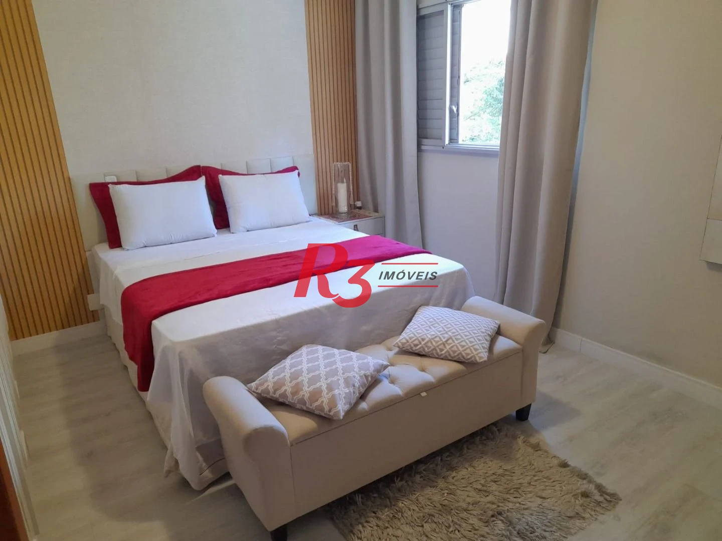 Apartamento com 3 dormitórios à venda, 140 m² por R$ 750.000,00 - Centro - Guarujá/SP