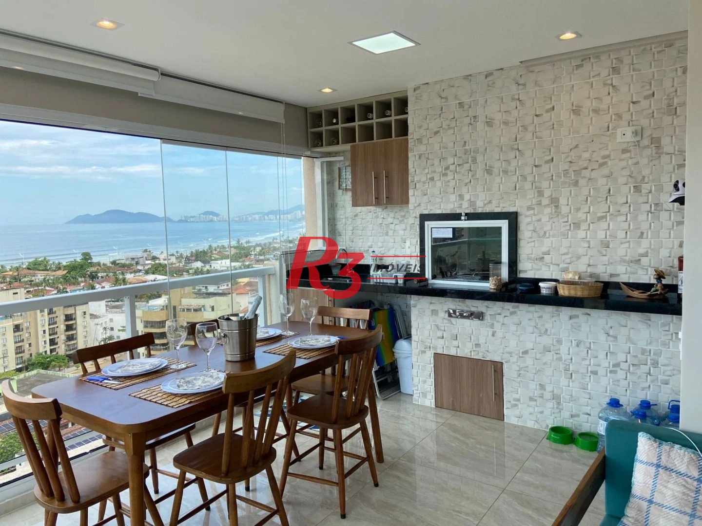 Apartamento com 2 dormitórios à venda, 67 m² por R$ 855.000,00 - Loteamento João Batista Julião - Guarujá/SP