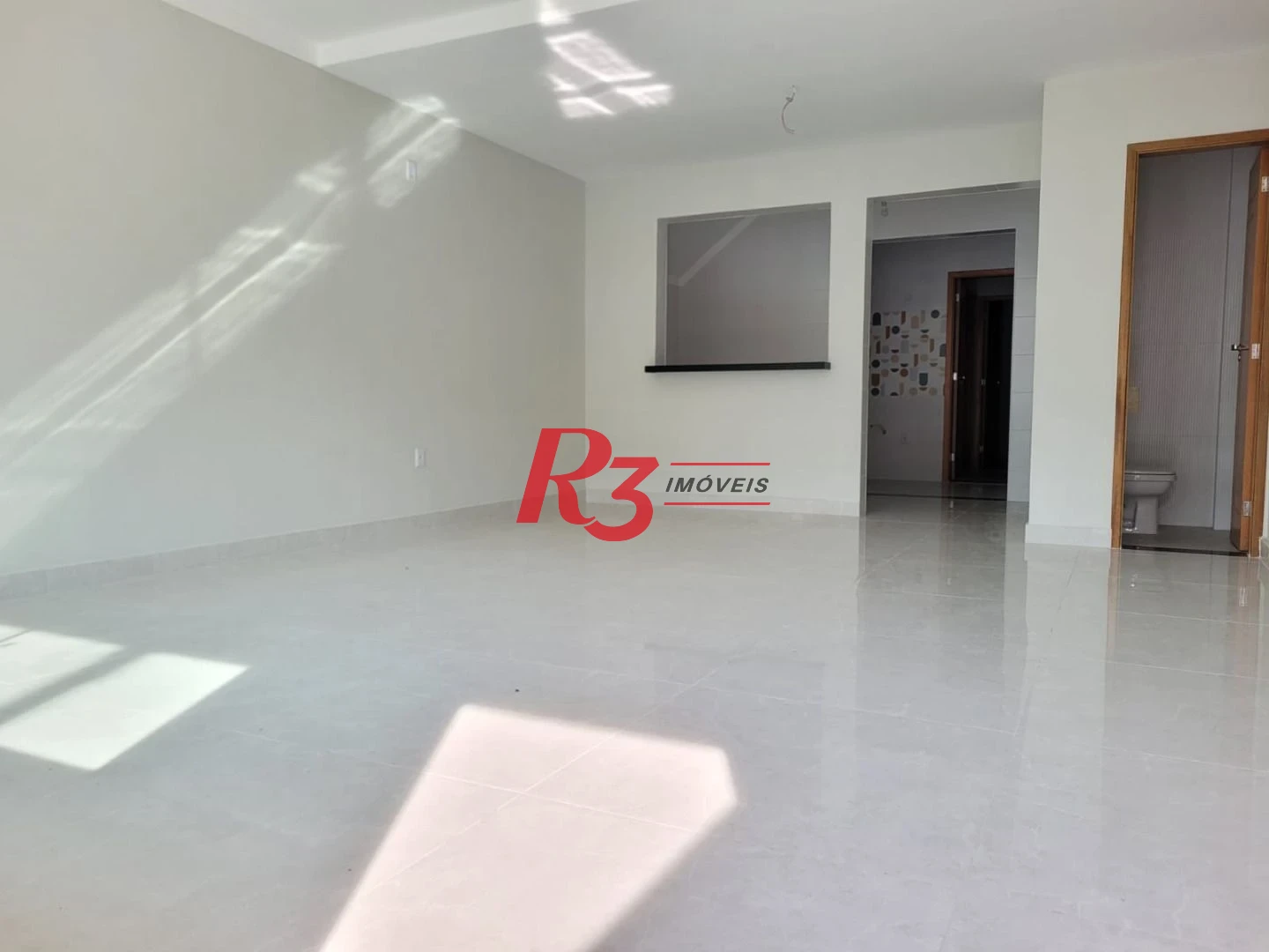 Casa com 3 dormitórios à venda, 134 m² por R$ 945.000,00 - Aparecida - Santos/SP