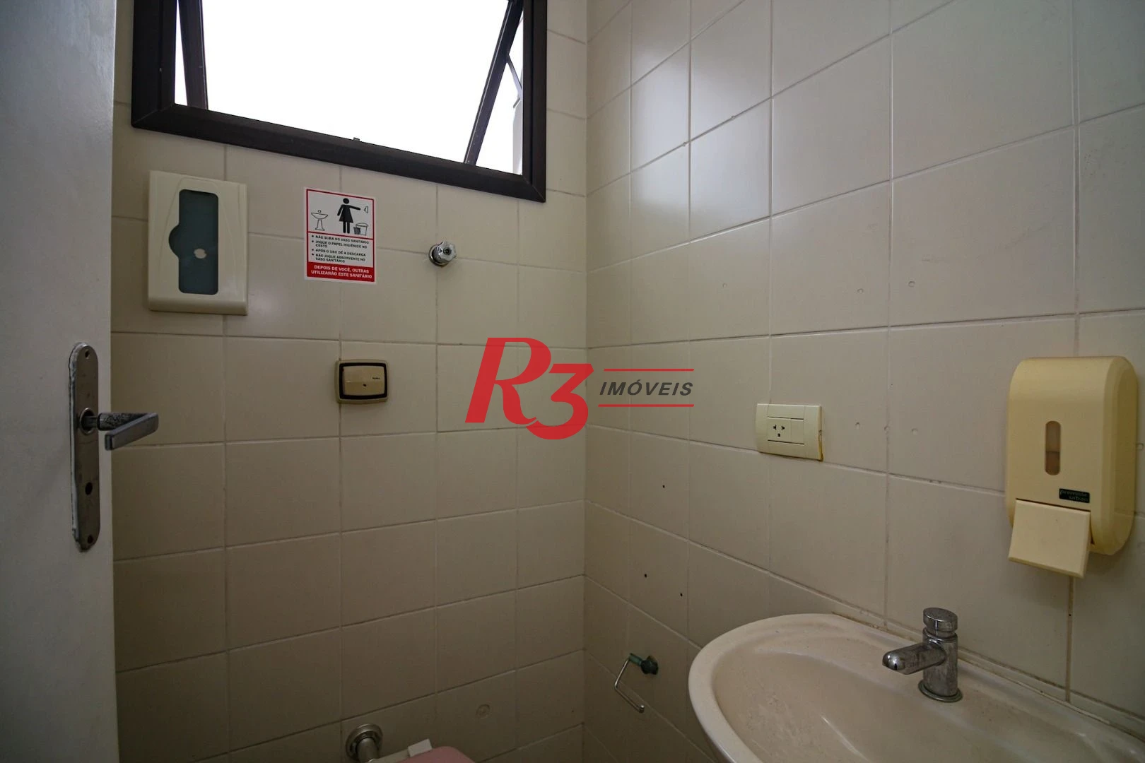 Sala para alugar, 44 m² por R$ 3.000,02/mês - Gonzaga - Santos/SP
