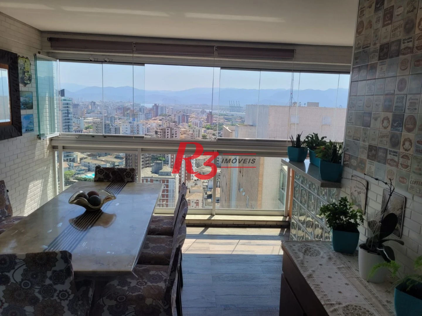 Apartamento com 2 dormitórios à venda, 78 m² por R$ 910.000,00 - Ponta da Praia - Santos/SP