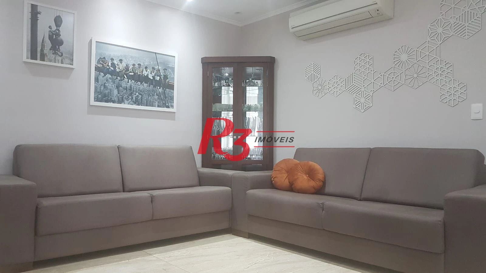 Apartamento com 2 dormitórios à venda, 78 m² por R$ 910.000,00 - Ponta da Praia - Santos/SP