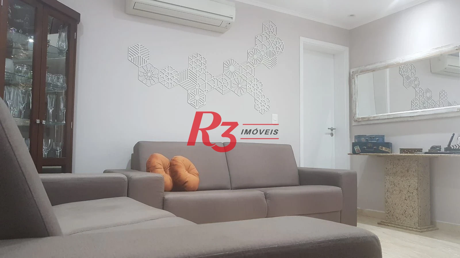 Apartamento com 2 dormitórios à venda, 78 m² por R$ 910.000,00 - Ponta da Praia - Santos/SP