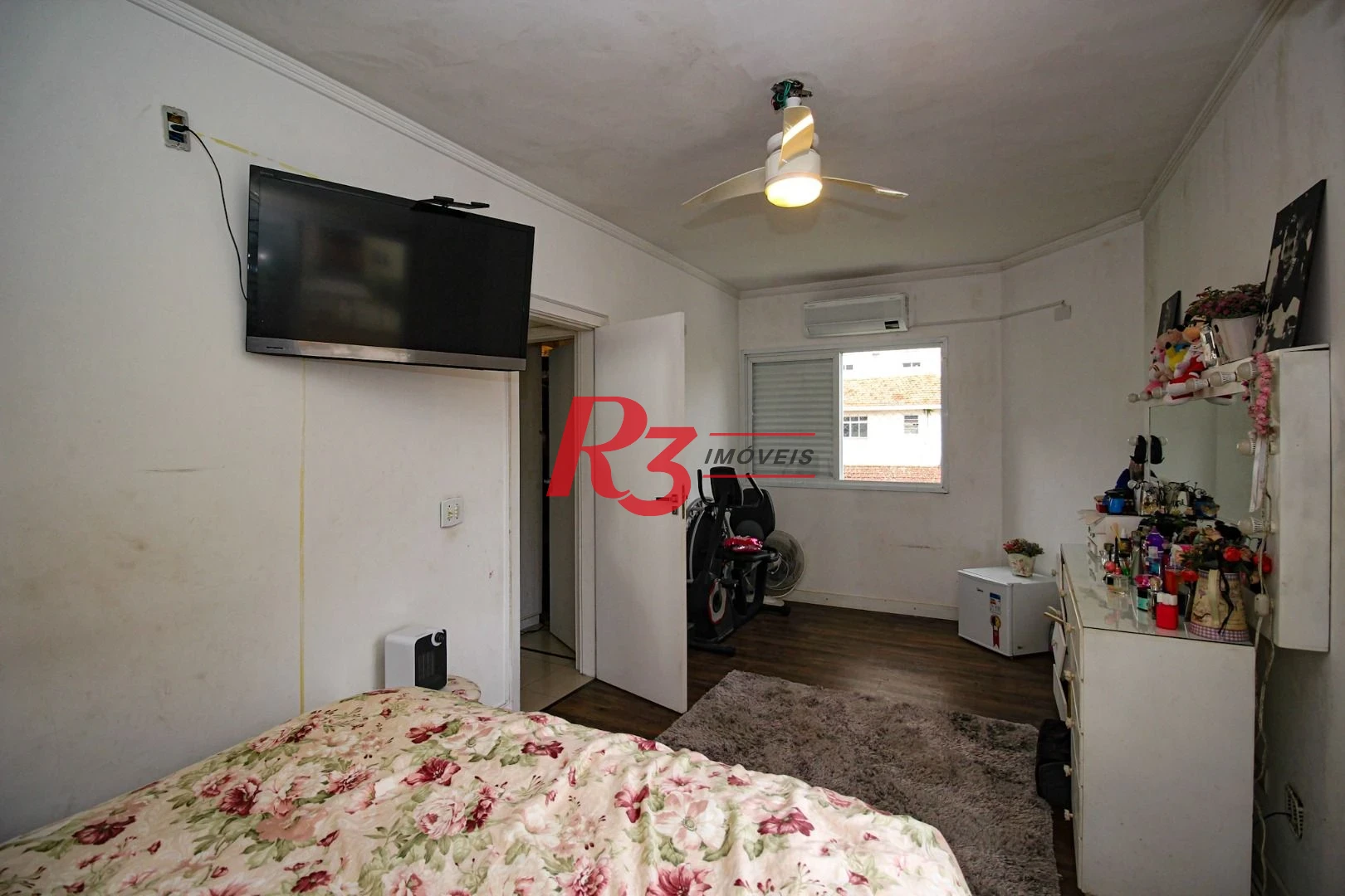 Casa com 3 dormitórios à venda, 155 m² por R$ 1.910.000,00 - Embaré - Santos/SP
