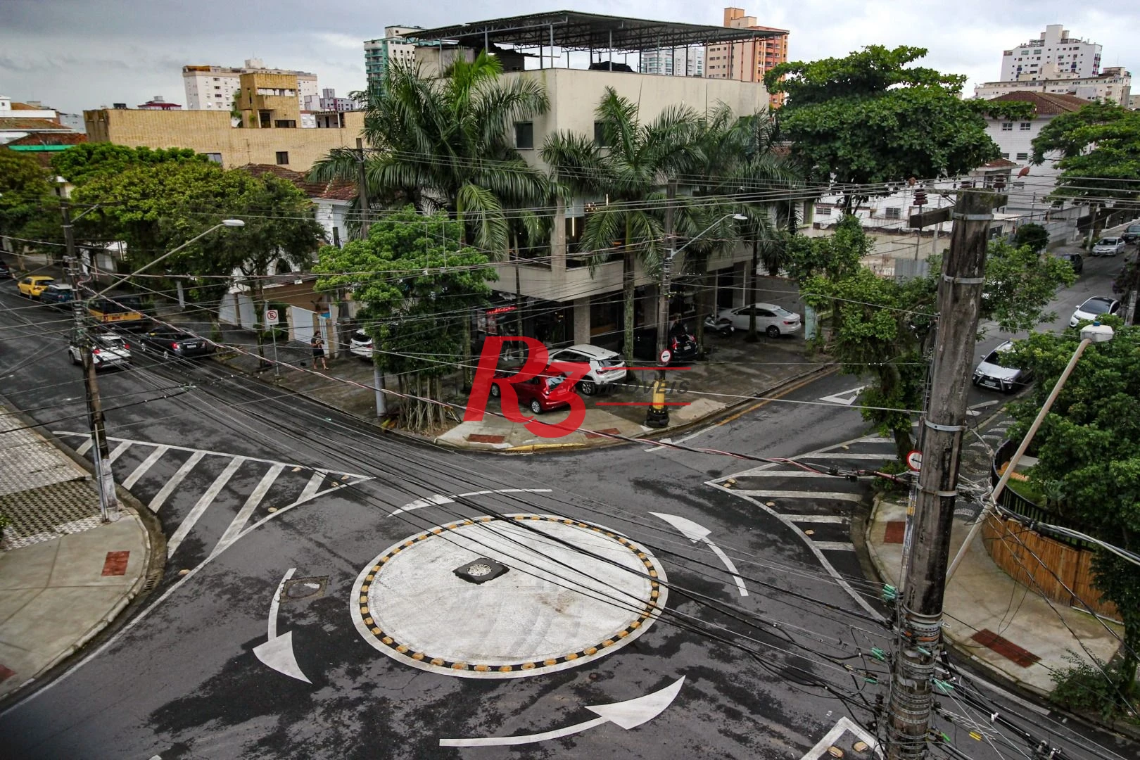 Casa com 3 dormitórios à venda, 155 m² por R$ 1.910.000,00 - Embaré - Santos/SP