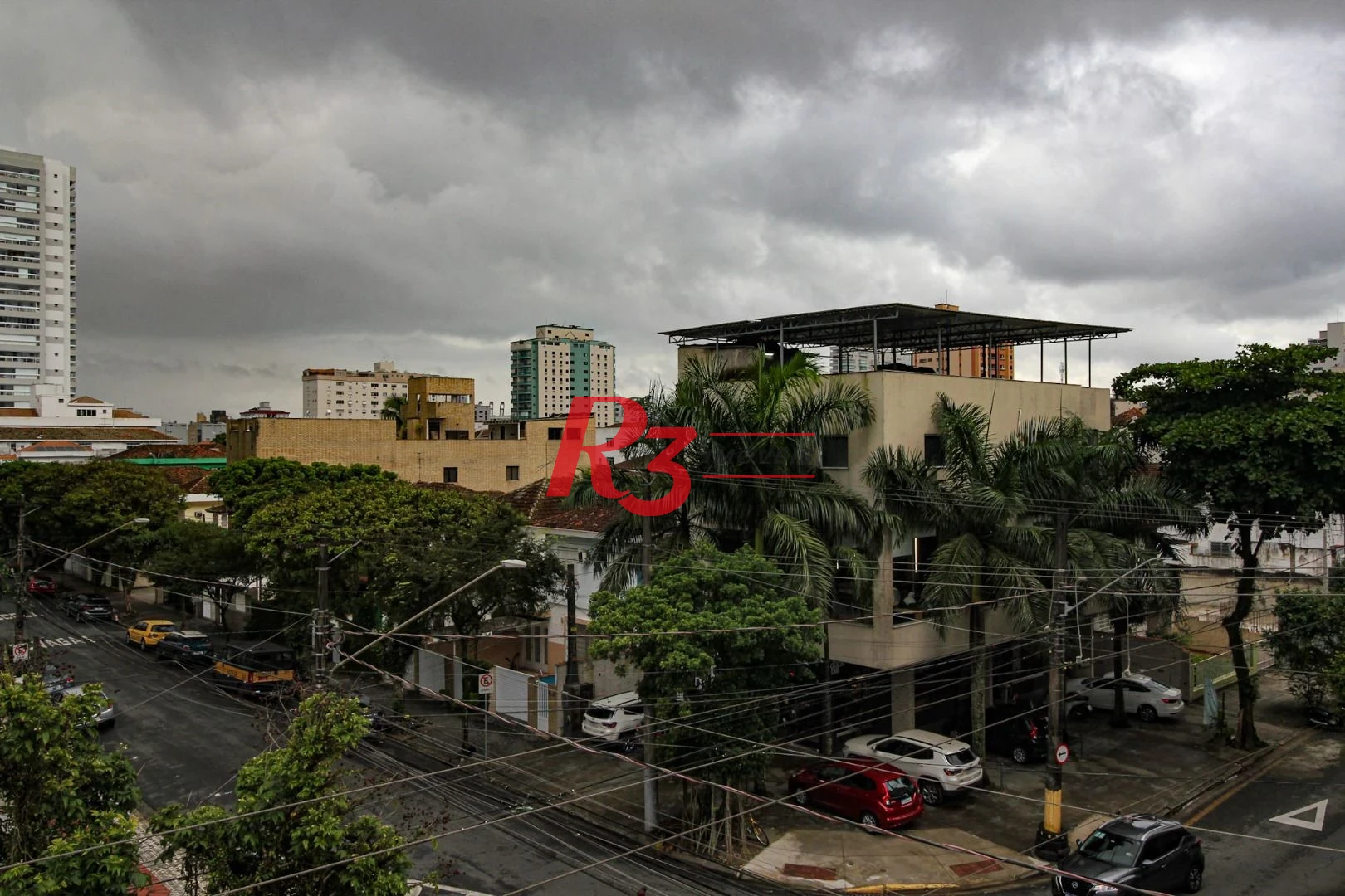 Casa com 3 dormitórios à venda, 155 m² por R$ 1.910.000,00 - Embaré - Santos/SP