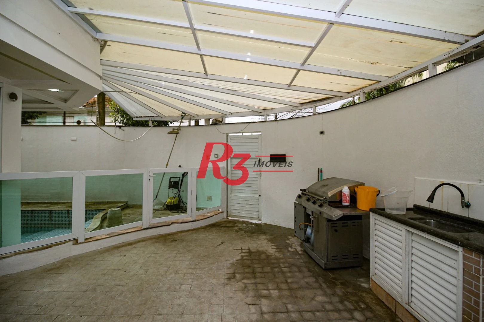 Casa com 3 dormitórios à venda, 155 m² por R$ 1.910.000,00 - Embaré - Santos/SP