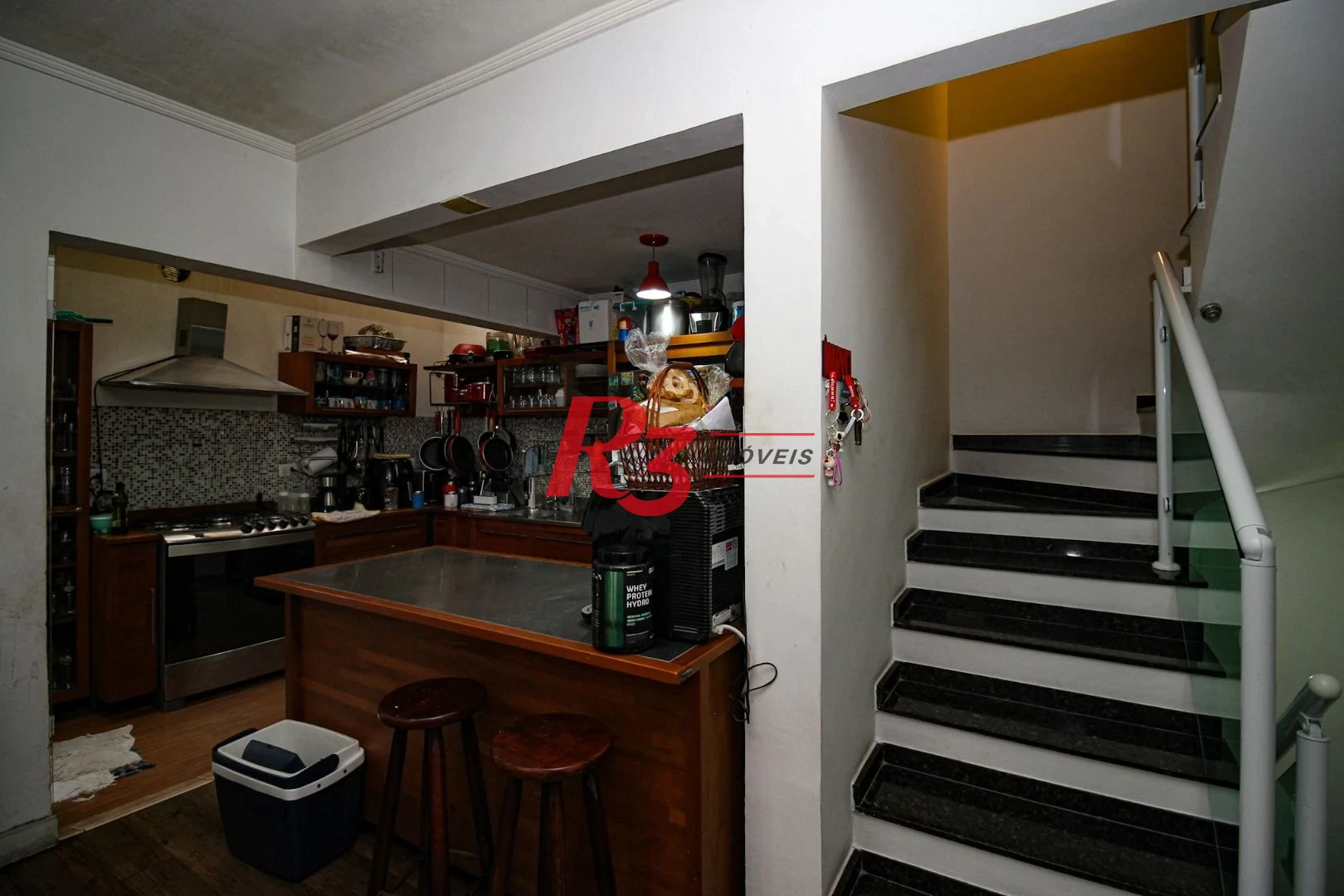 Casa com 3 dormitórios à venda, 155 m² por R$ 1.910.000,00 - Embaré - Santos/SP
