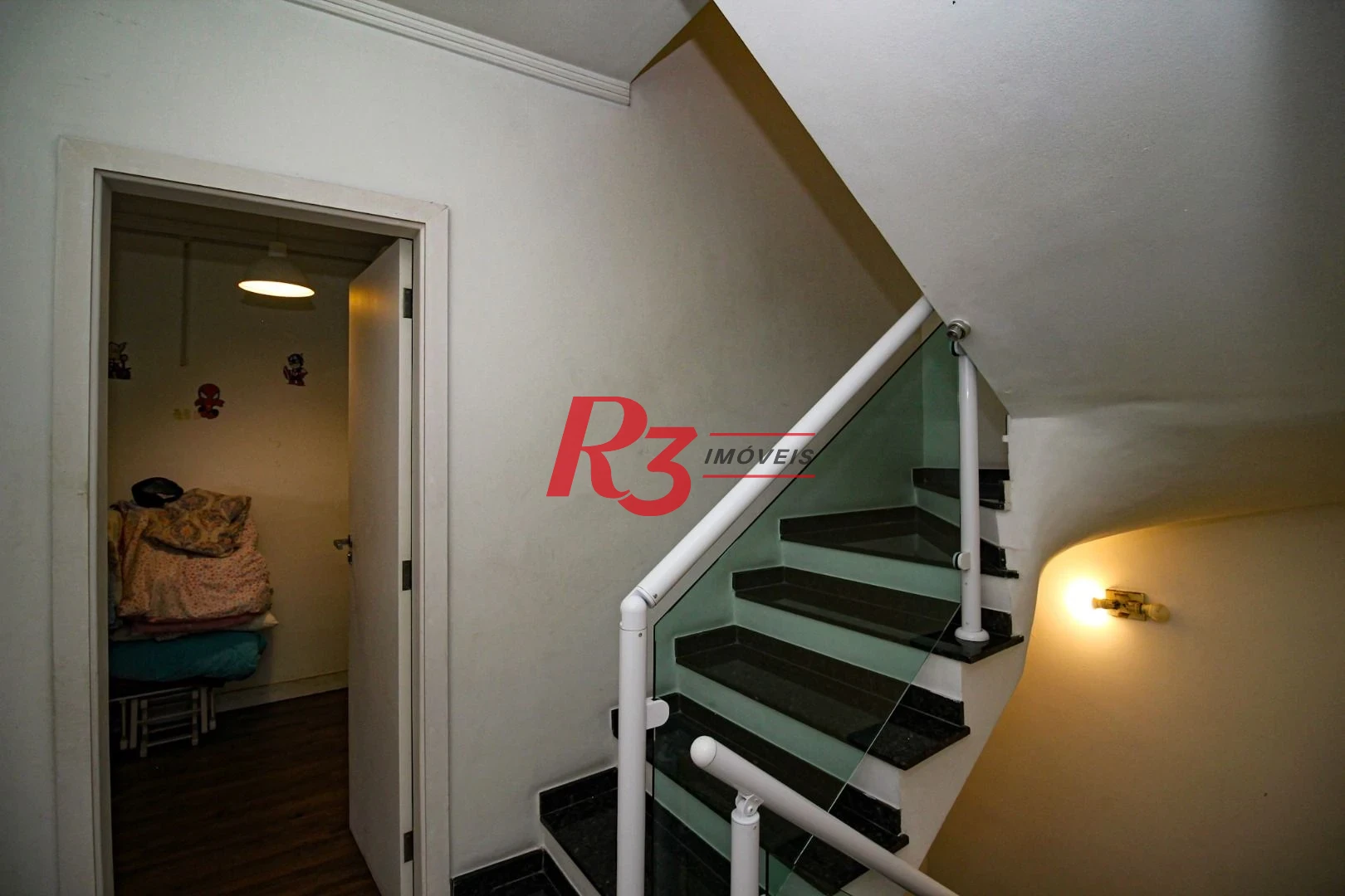 Casa com 3 dormitórios à venda, 155 m² por R$ 1.910.000,00 - Embaré - Santos/SP