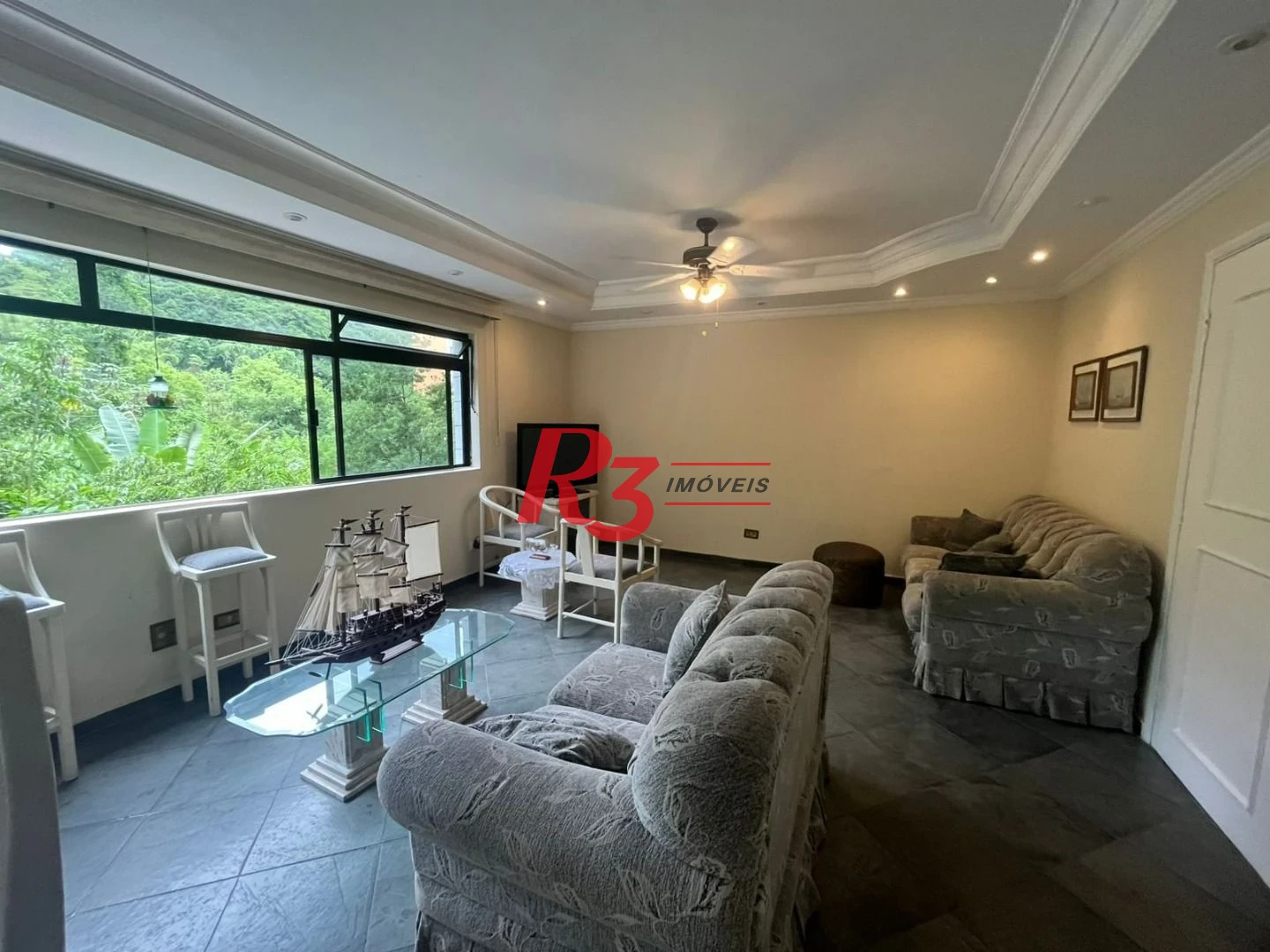 Apartamento com 3 dormitórios para alugar, 120 m² por R$ 6.000,02/mês - Barra Funda - Guarujá/SP