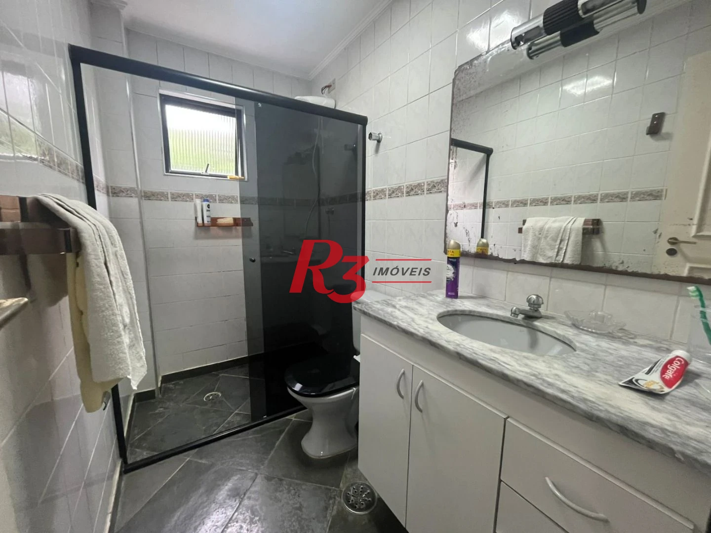 Apartamento com 3 dormitórios para alugar, 120 m² por R$ 6.000,02/mês - Barra Funda - Guarujá/SP