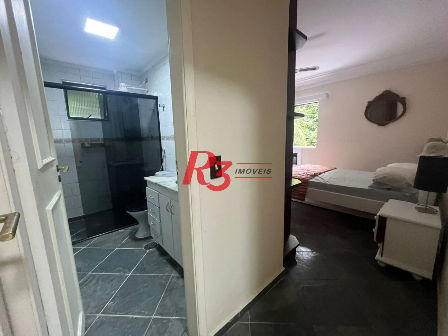 Apartamento com 3 dormitórios para alugar, 120 m² por R$ 6.000,02/mês - Barra Funda - Guarujá/SP