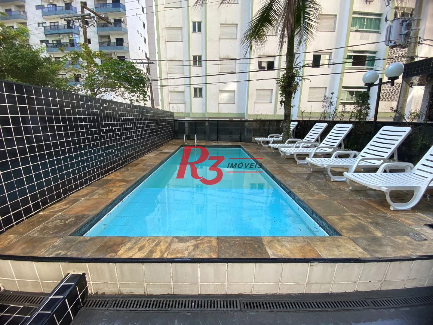 Apartamento com 3 dormitórios para alugar, 120 m² por R$ 6.000,02/mês - Barra Funda - Guarujá/SP