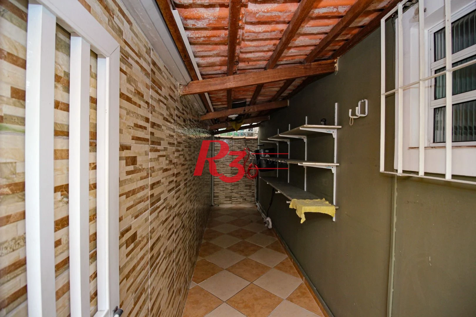 Sobrado com 3 dormitórios à venda, 136 m² por R$ 780.000,00 - Vila Valença - São Vicente/SP