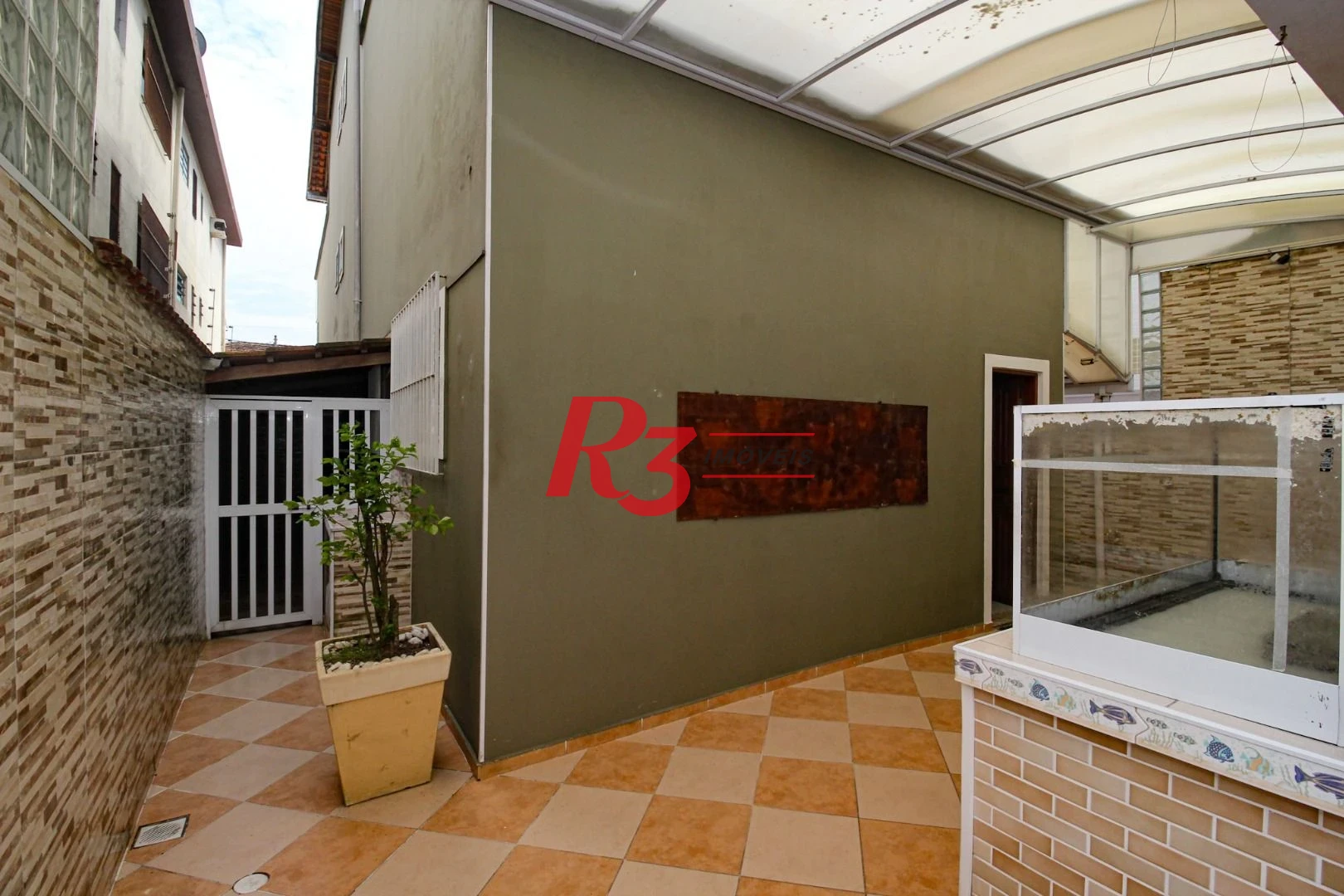 Sobrado com 3 dormitórios à venda, 136 m² por R$ 780.000,00 - Vila Valença - São Vicente/SP