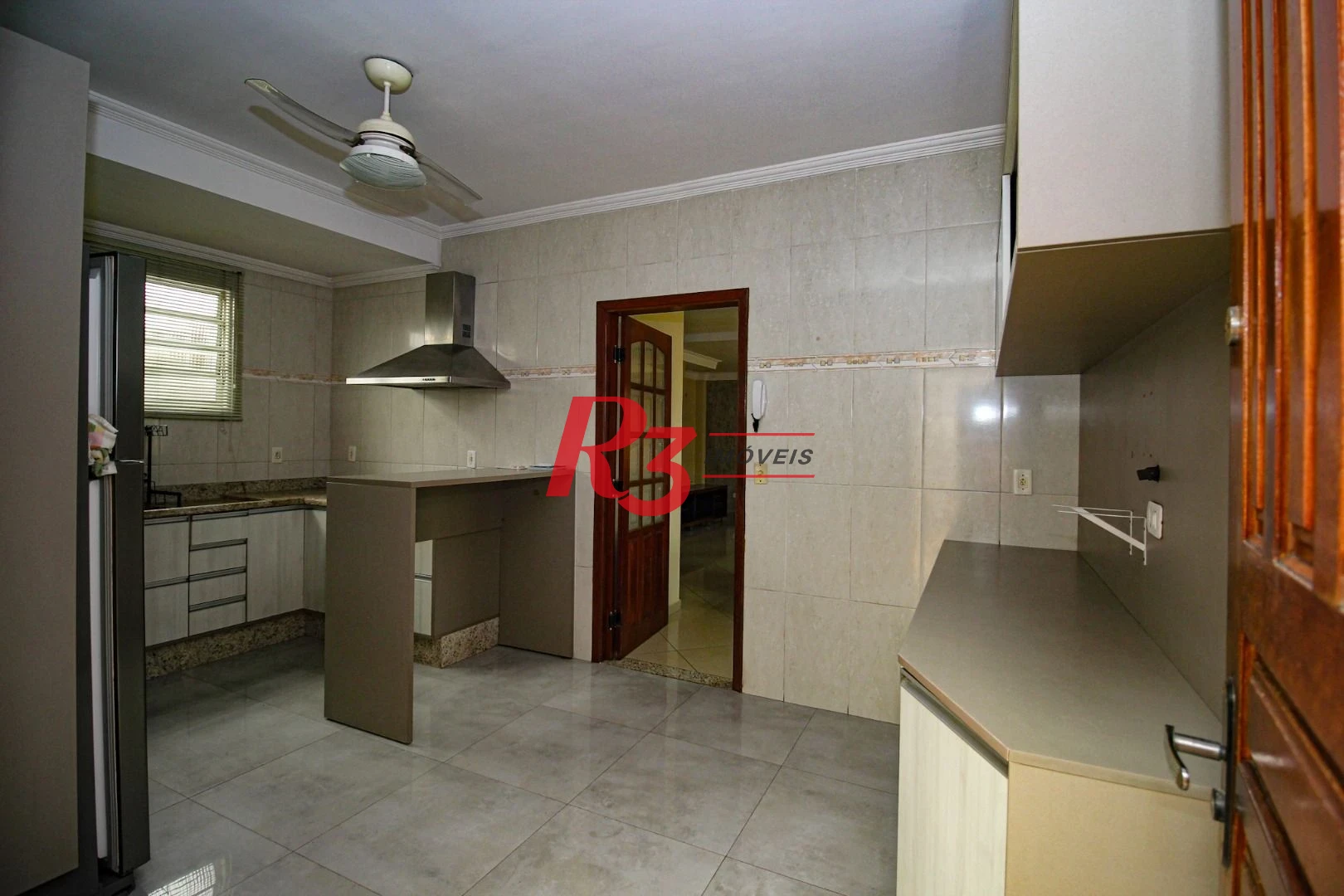 Sobrado com 3 dormitórios à venda, 136 m² por R$ 780.000,00 - Vila Valença - São Vicente/SP