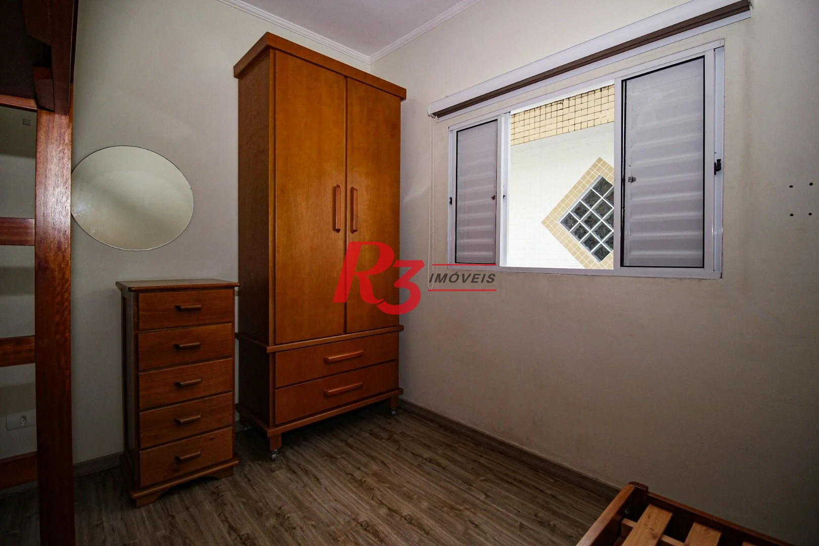 Sobrado com 3 dormitórios à venda, 136 m² por R$ 780.000,00 - Vila Valença - São Vicente/SP