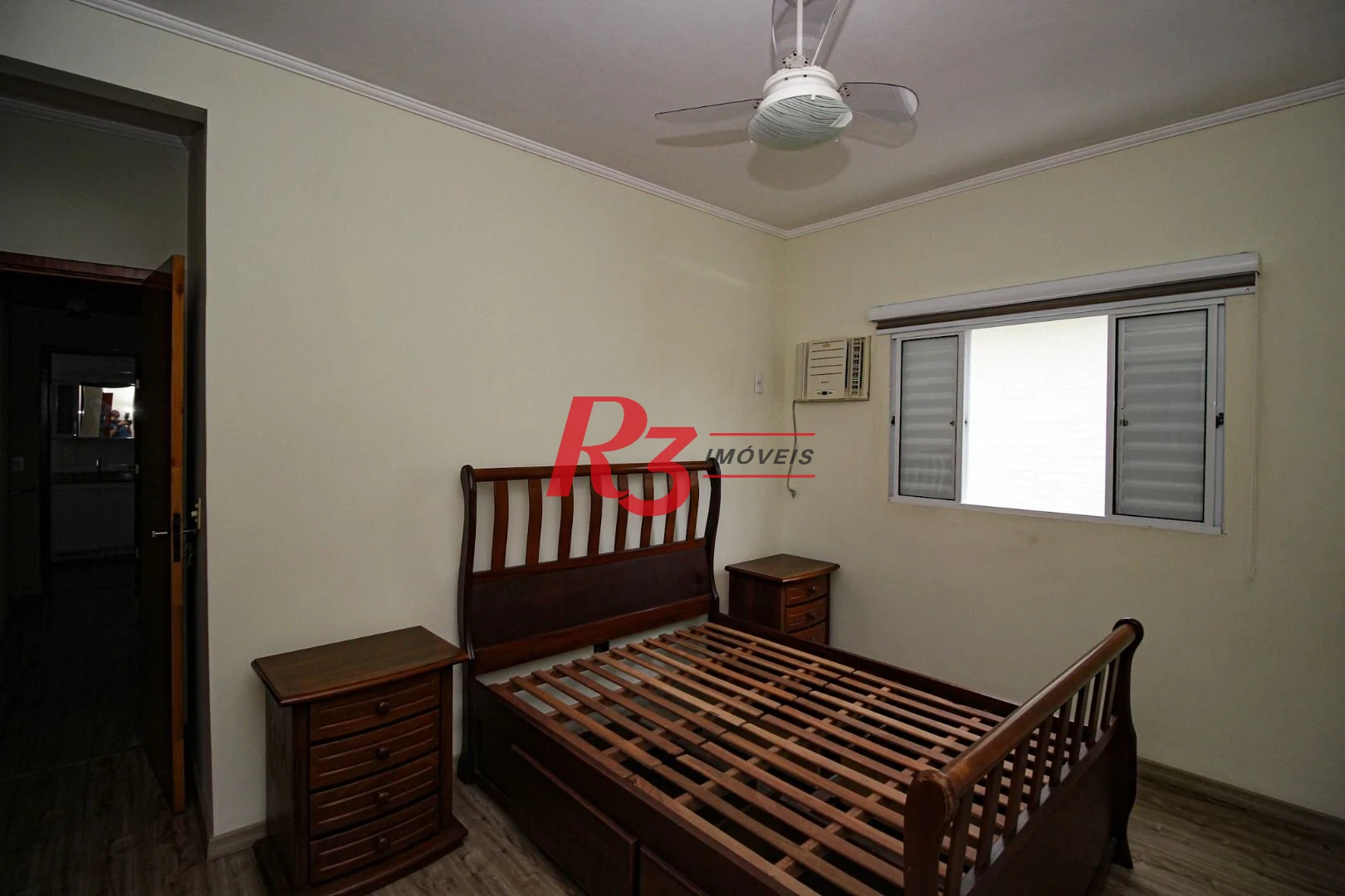 Sobrado com 3 dormitórios à venda, 136 m² por R$ 780.000,00 - Vila Valença - São Vicente/SP