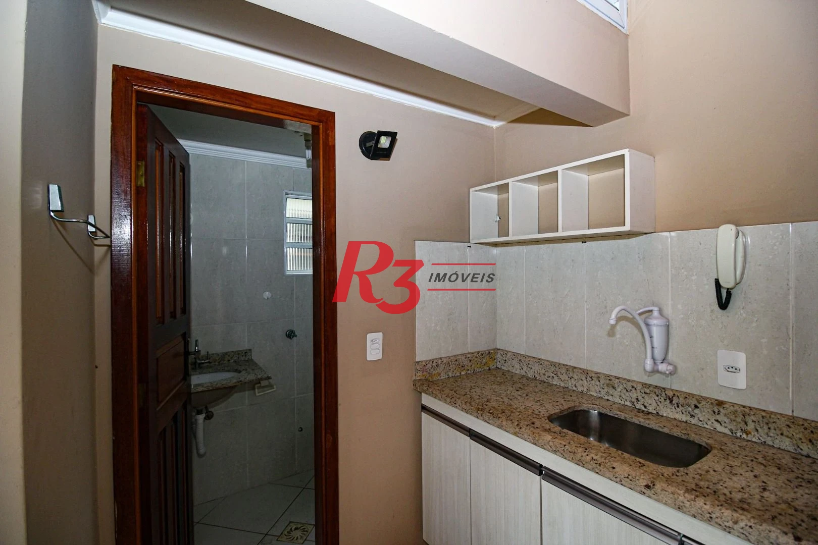 Sobrado com 3 dormitórios à venda, 136 m² por R$ 780.000,00 - Vila Valença - São Vicente/SP
