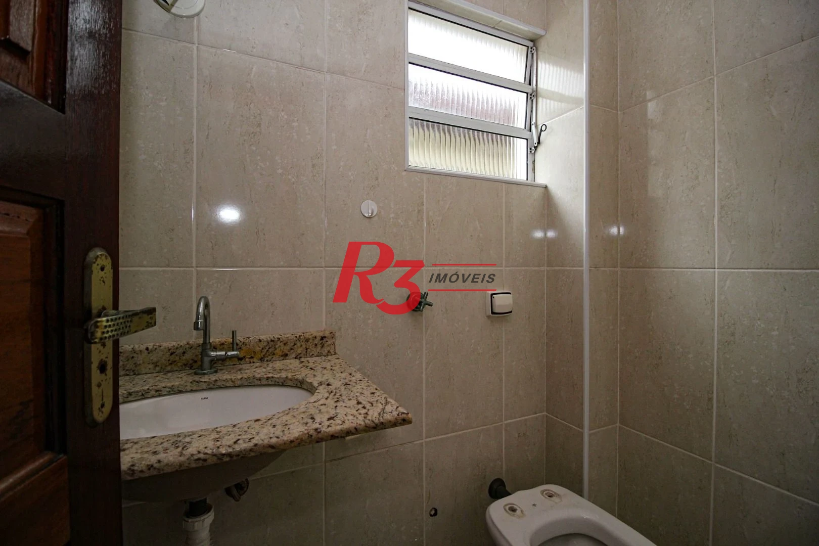 Sobrado com 3 dormitórios à venda, 136 m² por R$ 780.000,00 - Vila Valença - São Vicente/SP
